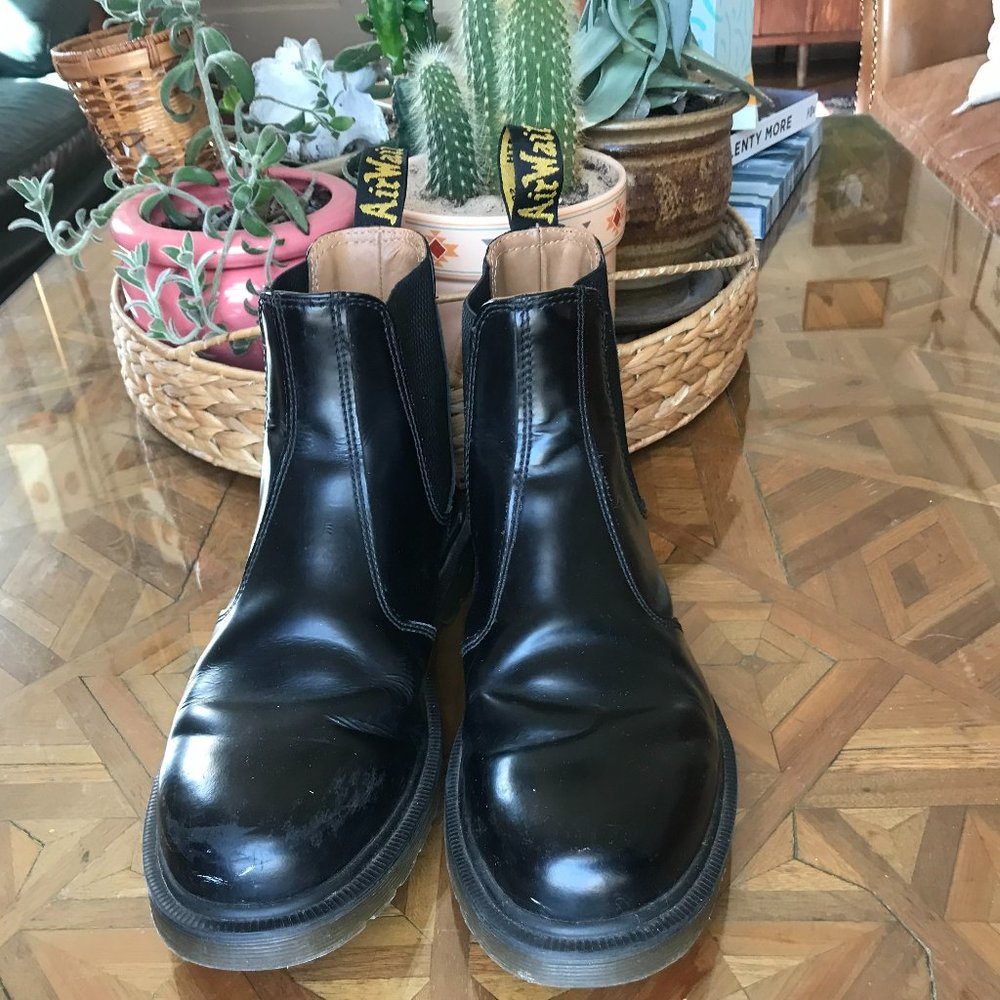 Dr. Marten Black Chelsea Boots